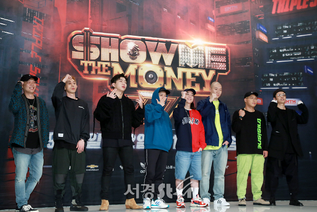 팔로알토, 코드 쿤스트, 창모, 더 콰이엇, 넉살, 딥플로우, 스윙스, 기리보이가 Mnet ‘쇼미더머니 트리플세븐(Show Me The Money777)‘ 제작발표회에 참석해 포토타임을 갖고 있다.