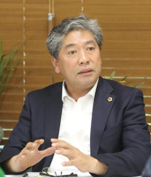 송한준 경기도의회 의장 '도의원 공약 4,198건 지키는지 살필 것'
