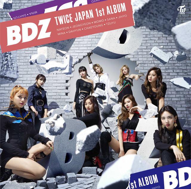 트와이스 일본 첫 정규앨범 ‘BDZ’ 오리콘 정상..일본서도 통했다~