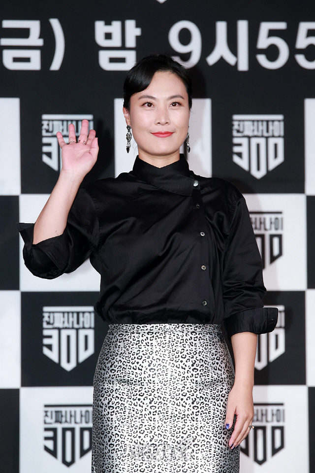 배우 김재화가 MBC 새 예능 ‘진짜사나이300’ 제작발표회에 참석해 포토타임을 갖고 있다.