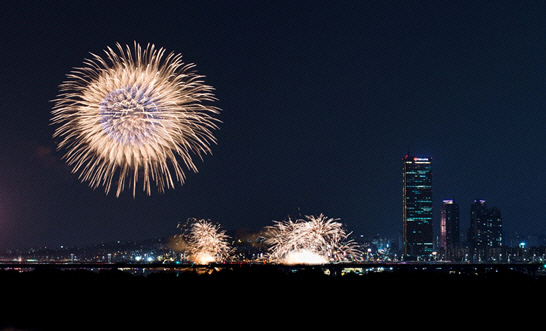 ‘한화와 함께하는 서울세계불꽃축제 2017’ 현장 모습/사진제공=한화호텔앤드리조트