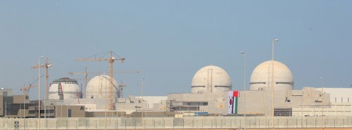 한전이 수주해 지난 3월 건설이 완료된 아랍에미리트(UAE) 바라카 원전의 전경. /연합뉴스