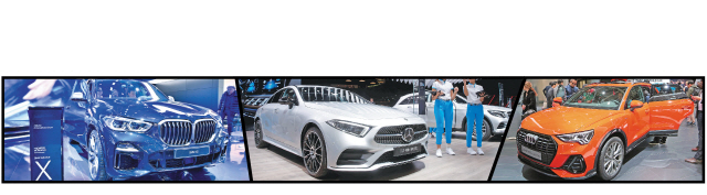 지난 2일 언론공개 행사로 시작된 ‘파리모터쇼 2018’에는 기존 베스트셀링 자동차들의 업그레이드 모델들이 대거 공개됐다. (왼쪽 사진부터)글로벌 베스트 스포츠유틸리티(SUV)인 X5를 선보인 BMW, 순수 전기차 EQC를 내놓은 메르세데스-벤츠의  CLS 400 d 4MATIC, 대형 SUV Q8 등 볼륨 모델로 모터쇼를 채운 아우디의 Q3 등이 관람객들의 시선을 끌었다.  /연합뉴스