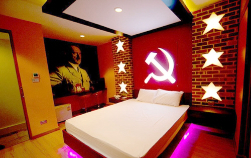 태국 러브호텔 객실에 대형 히틀러 사진이? 비난 여론 거세
