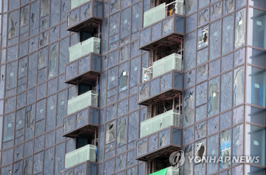 태풍 '콩레이'로 해운대 엘시티 유리창 100여개 파손 뒤늦게 알려져