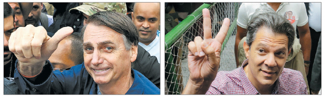브라질 대선 1차 투표가 치러진 7일 극우 사회자유당 자이르 보우소나루(왼쪽) 후보와 좌파 노동자당의 페르난두 아다드 후보가 지지자들에게 둘러싸여 승리를 다짐하고 있다. /로이터·AP연합뉴스