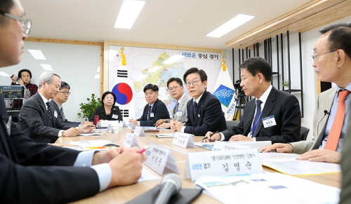 경기도의료원 안성병원이 국내 처음으로 도입해 논란이 일고 있는 ‘수술실 내 CCTV 운영’을 놓고 12일 공개토론회가 열렸다./연합뉴스=경기도