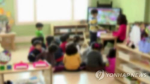 '사과하기엔 늦었다' 김포 맘카페가 꺾어버린 30대 보육교사의 꿈