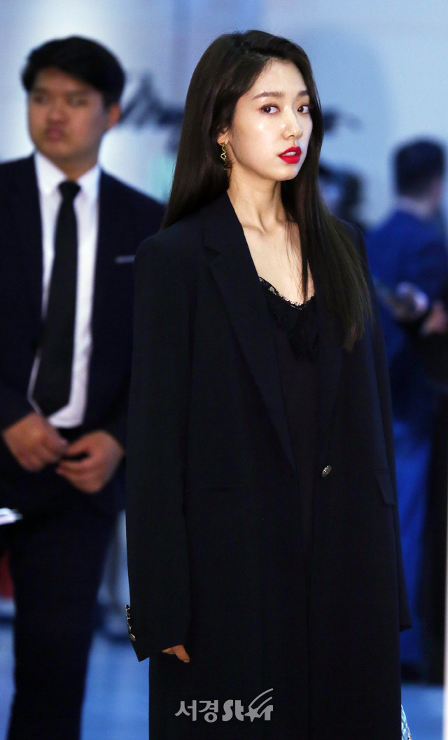 박신혜, 눈길가는 아름다움