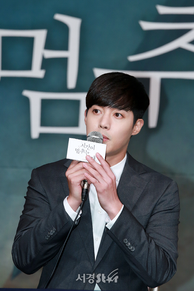 배우 김현중이 KBS W 새 수목드라마 ‘시간이 멈추는 그때’ 제작발표회에 참석했다.
