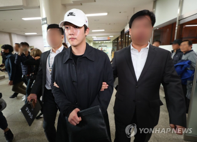 '구하라 상해·협박 혐의' 최종범, 영장실질심사 마쳐…오후 구속여부 결정