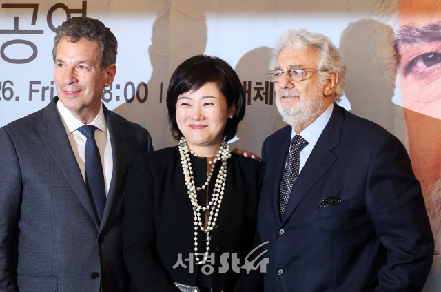 스페인 태생 성악가 플라시도 도밍고(Placido Domingo), 소프라노 임영인, 지휘자 유진 콘이 24일 오후 서울 송파구 잠실 롯데호텔에서 열린 플라시도 도밍고 내한공연 기자간담회에 참석하고 있다. /사진=양문숙 기자