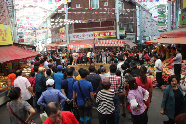 울산 대성시장의 축제기간 중 씨름 장면. /사진제공=문화재청