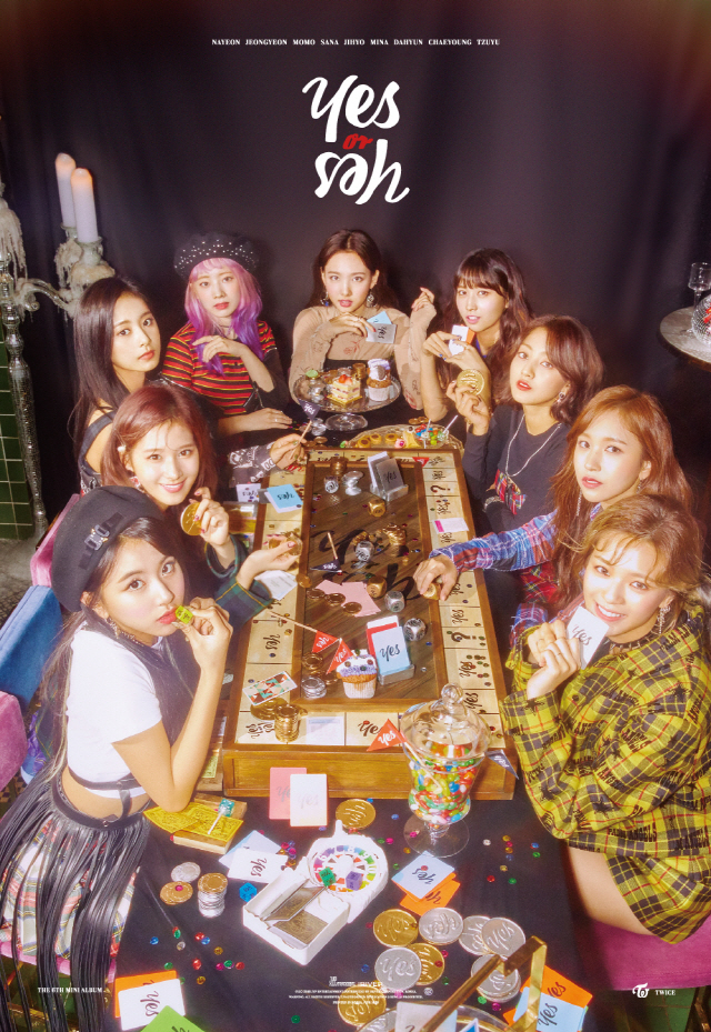 트와이스, 신곡 'YES or YES' 포스터 3종 공개…'사랑의 승부사'