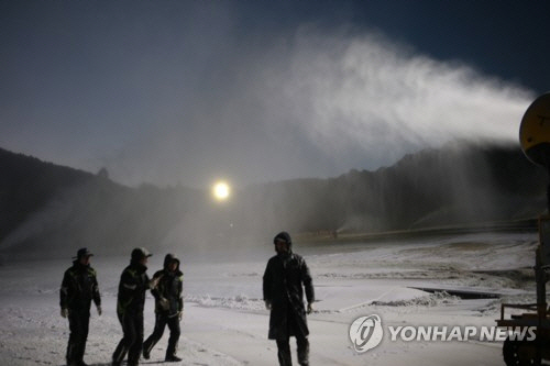 용평리조트 제설작업 / 사진=연합뉴스