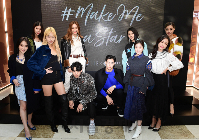 4일 서울 중구 롯데백화점 본점에서 대국민 패션 오디션 '메이크 미 어 스타(Make Me A Star)' 프로젝트 최종 미션 진출자인 10인의 일반인 모델들이 포즈를 취하고 있다. 롯데쇼핑 창립 39주년 기념으로 진행된 오디션에는 일반인 1천명이 지원, 주부ㆍ반도체 엔지니어 등 다양한 직업을 가진 최종 10인이 선정됐다./권욱기자ukkwon@sedaily.com