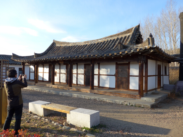 [3·1운동 100주년 중·러 항일유적 답사기] 항일시인 낳은 명동촌, 동북공정 그림자가...