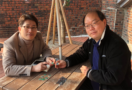 국민대 정보보안암호수학과 이옥연 교수(왼쪽)와 윤승환 연구원