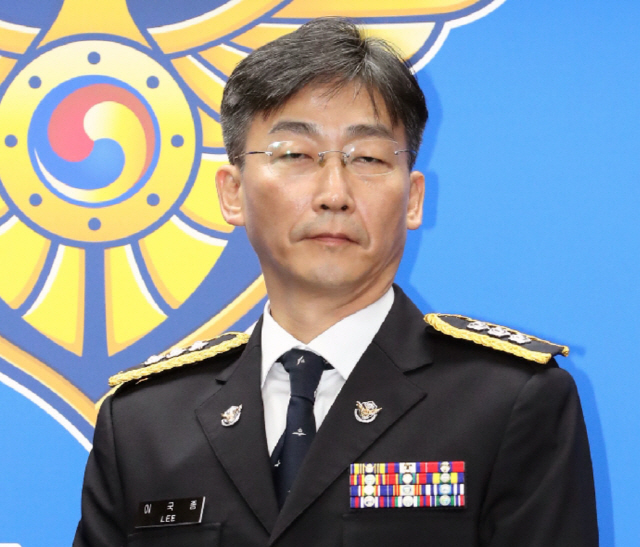 해군은 이국종 아주대 교수(권역외상센터장)를 ‘명예 해군 중령’으로 진급시키기로 했다고 20일 밝혔다./연합뉴스