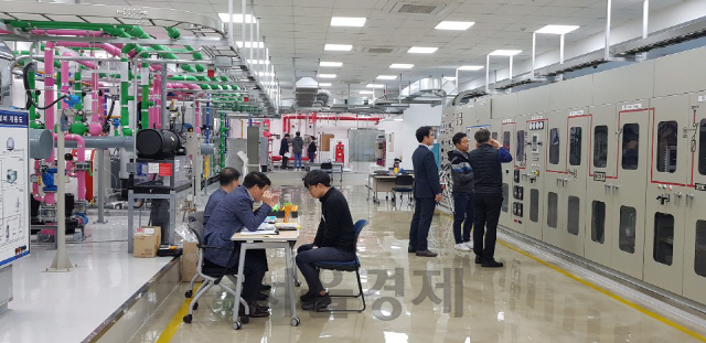 조직 내 최고의 역량을 갖춘 전문가를 뽑는 ‘제7회 에스원 마스터 선발대회’에 참가한 빌딩시설관리부문 직원들이 평가를 받고 있다. /사진제공=에스원