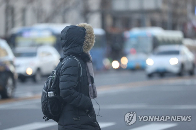 [내일 날씨] 서울 아침 최저 -4도, 더 춥다 “토요일부터 추위 풀려”