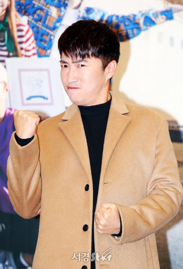 장동민이 23일 오후 서울 동대문 디자인플라자(DDP) 알림터 국제회의장에서 열린 tvN ‘탐나는크루즈’ 제작발표회에 참석해 포즈를 취하고 있다./사진=양문숙 기자