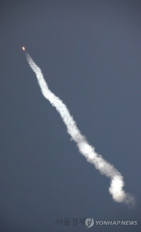 [누리호 시험발사체 성공] 우주강국 향한 151초 연소…2021년 로켓 자립 성큼