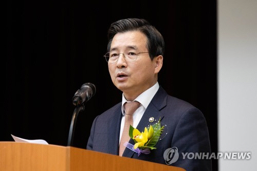 김용범 금융위원회 부위원장이 국제금융협력포럼에서 축사를 진행. / 연합뉴스