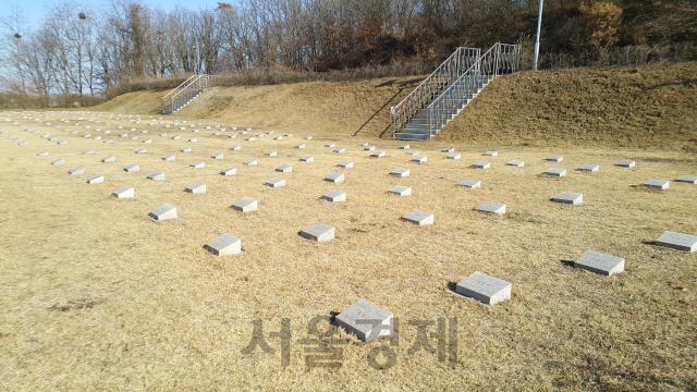 파주시 적성면 북한군 묘지시설 모습