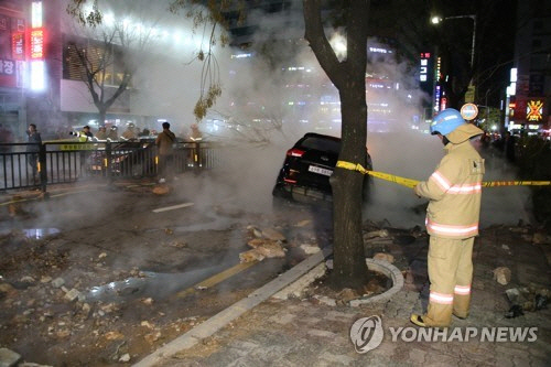 백석역 난방공사 배관 파열 사고…1명 사망·22명 부상