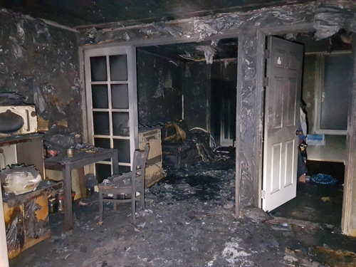 청주 아파트 14층서 화재…80대 주민 1명 숨진 채 발견