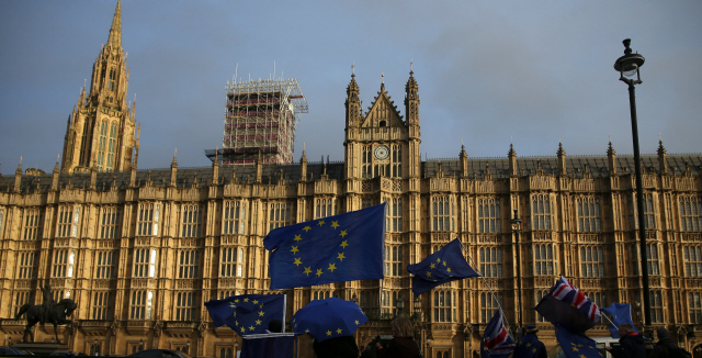영국 런던 국회의사당 앞 유럽연합(EU) 국기 /AFP연합뉴스