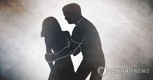 휴가나온 해병대 병사가 한 여성을 강제 성추행 후 말없이 복귀해 물의를 일으켰다./ 연합뉴스