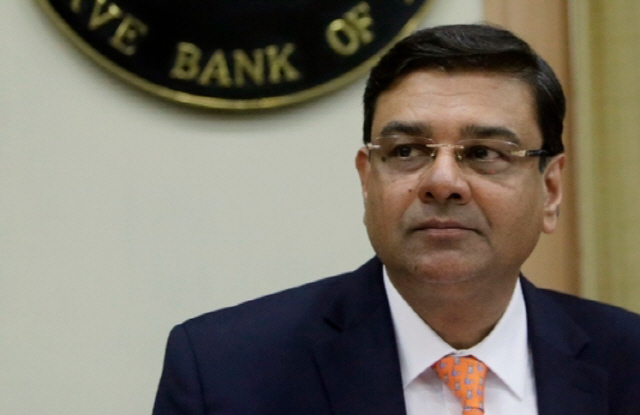 ‘정부와 통화정책 갈등’ 인도 중앙銀 총재 사임…금융시장에 충격