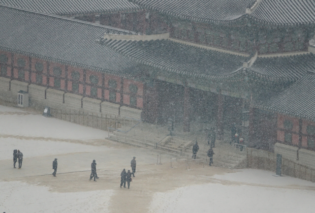 서울 적설량 0.7㎝…오전 11∼12시 대부분 그칠 듯