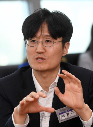 박홍규 고려대 교수