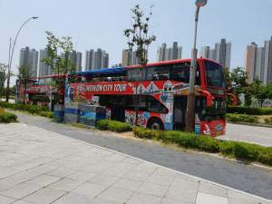인천 시티투어가 지난해 말 2층 버스 도입으로 이용객이 전년동기대비 70% 증가했다./사진제공=인천관광공사