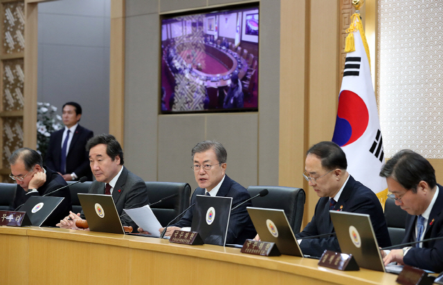 靑, 31일 국무회의서 '논란의 최저임금' 의결 강행할 듯