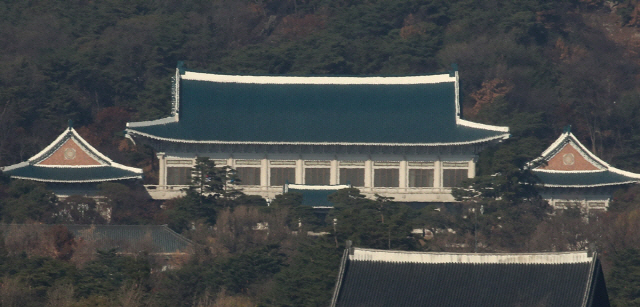 ‘청와대 민간인 사찰’ 진실공방 가열…김태우 측 '상부서 보완지시'