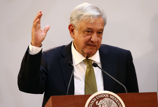 야당 주지사 헬기추락 음모론에…멕시코 대통령 “중상모략”