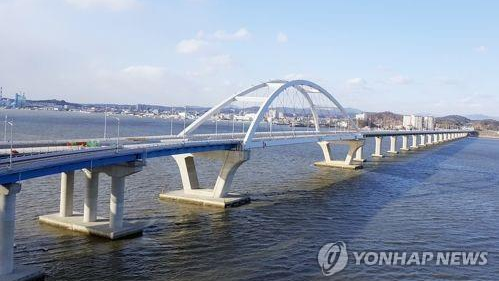 ‘동백대교’ 군산에서 서천 11km 25분 단축 예정 “많은 어려움 있었지만, 마침내 개통”