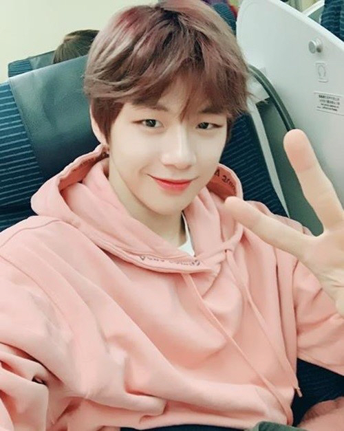 강다니엘 인스타그램, 최단기간 100만 팔로워 돌파…'국민 1 PICK의 위엄'