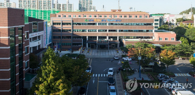 인천 서구청 주차타워서 40대 공무원 투신 사망…유서 발견 안돼