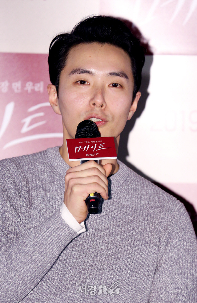 배우 전신환이 8일 오후 서울 CGV용산아이파크몰에서 열린 영화 ‘메이트’ 언론시사회에 참석하고 있다.