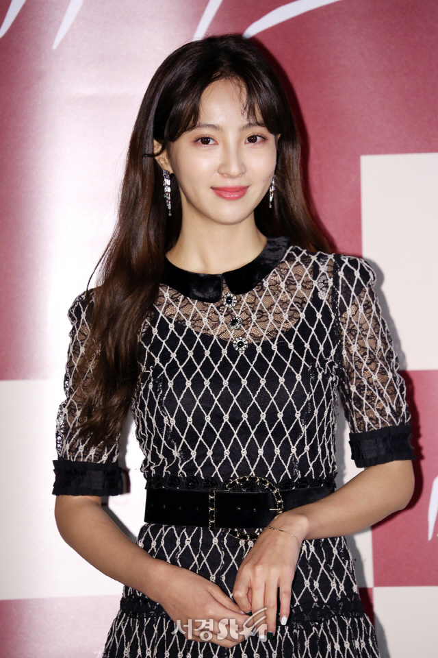 배우 정혜성이 8일 오후 서울 CGV용산아이파크몰에서 열린 영화 ‘메이트’ 언론시사회에 참석해 포즈를 취하고 있다.