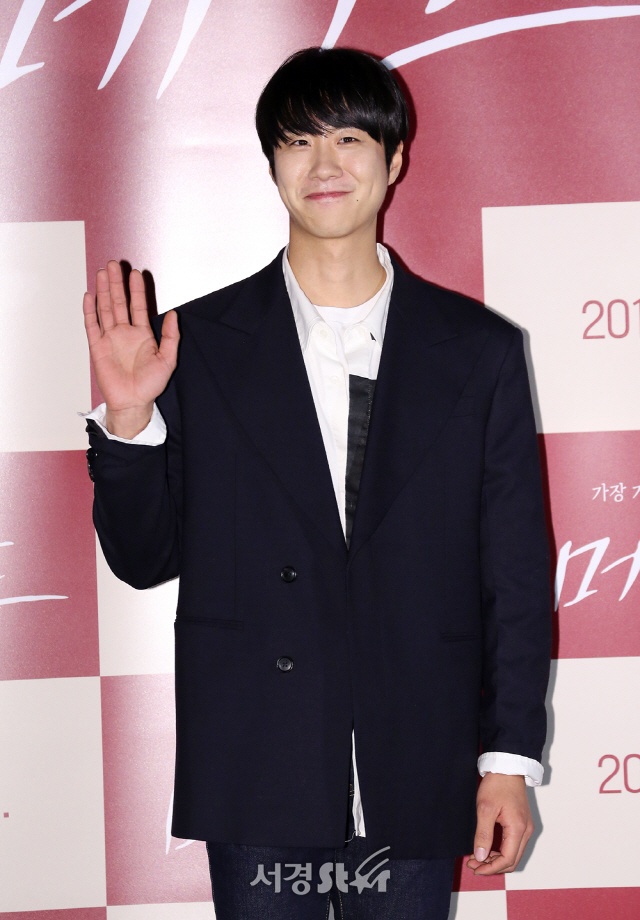 배우 심희섭이 8일 오후 서울 CGV용산아이파크몰에서 열린 영화 ‘메이트’ 언론시사회에 참석해 포즈를 취하고 있다.