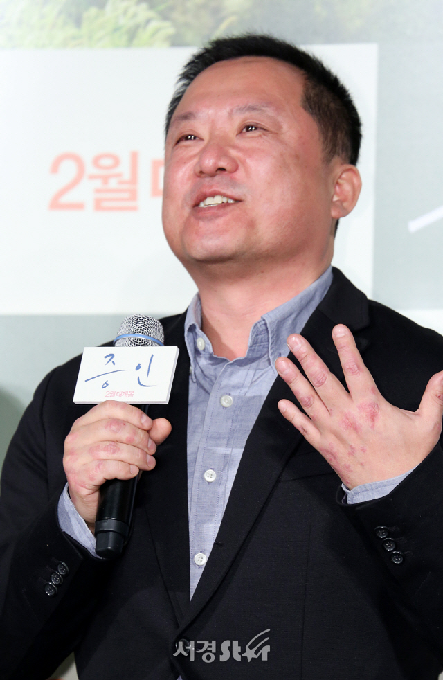 이한 감독이 10일 오전 서울 광진구 자양동 롯데시네마 건대입구에서 열린 영화 ‘증인’제작보고회에 참석하고 있다.
