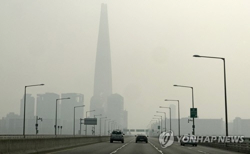 14일 잠실대교에서 바라본 서울 모습 / 사진=연합뉴스