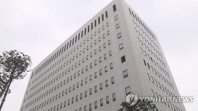 서울남부지검은 친모를 청부 살해할 계획을 꾸미던 A씨(31·여)를 존속살해예비 혐의로 지난달 26일 구속기소 했다고 15일 밝혔다./연합뉴스 TV