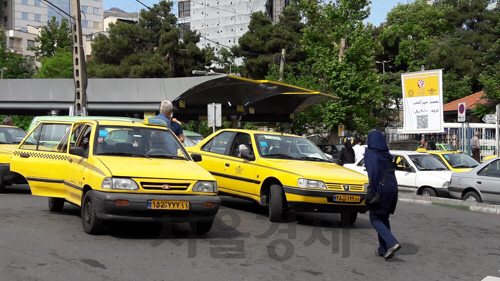 美 제재 여파…이란 ‘국민차’ 가격 하루만에 71% 인상